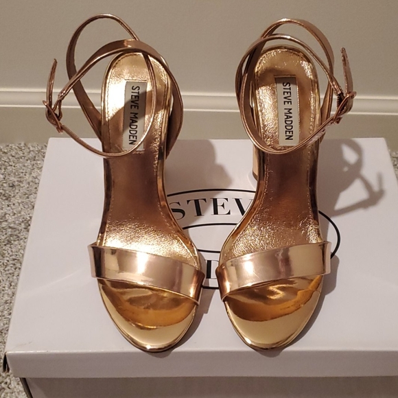 Steve Madden Rose Gold Heel - Picture 1 of 5